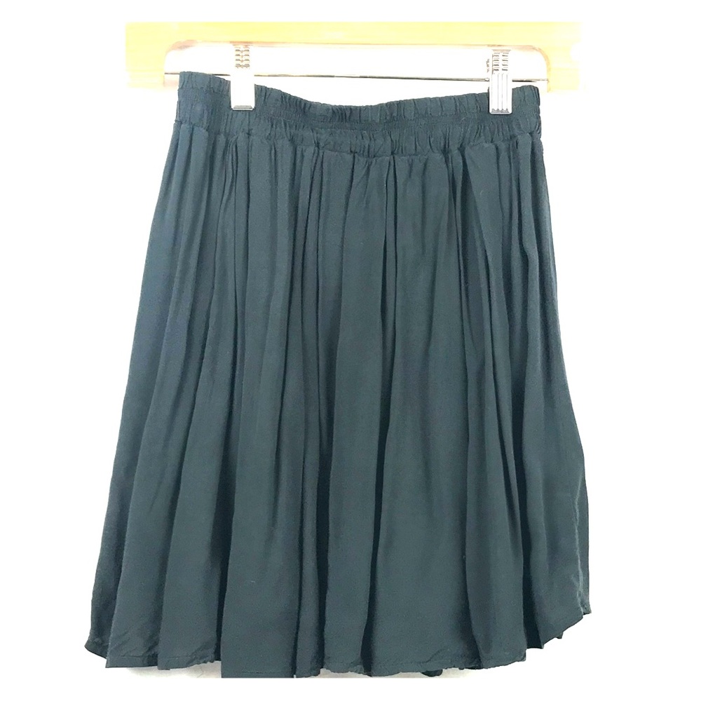Brandy Melville Dark Gray mini skirt 1 size